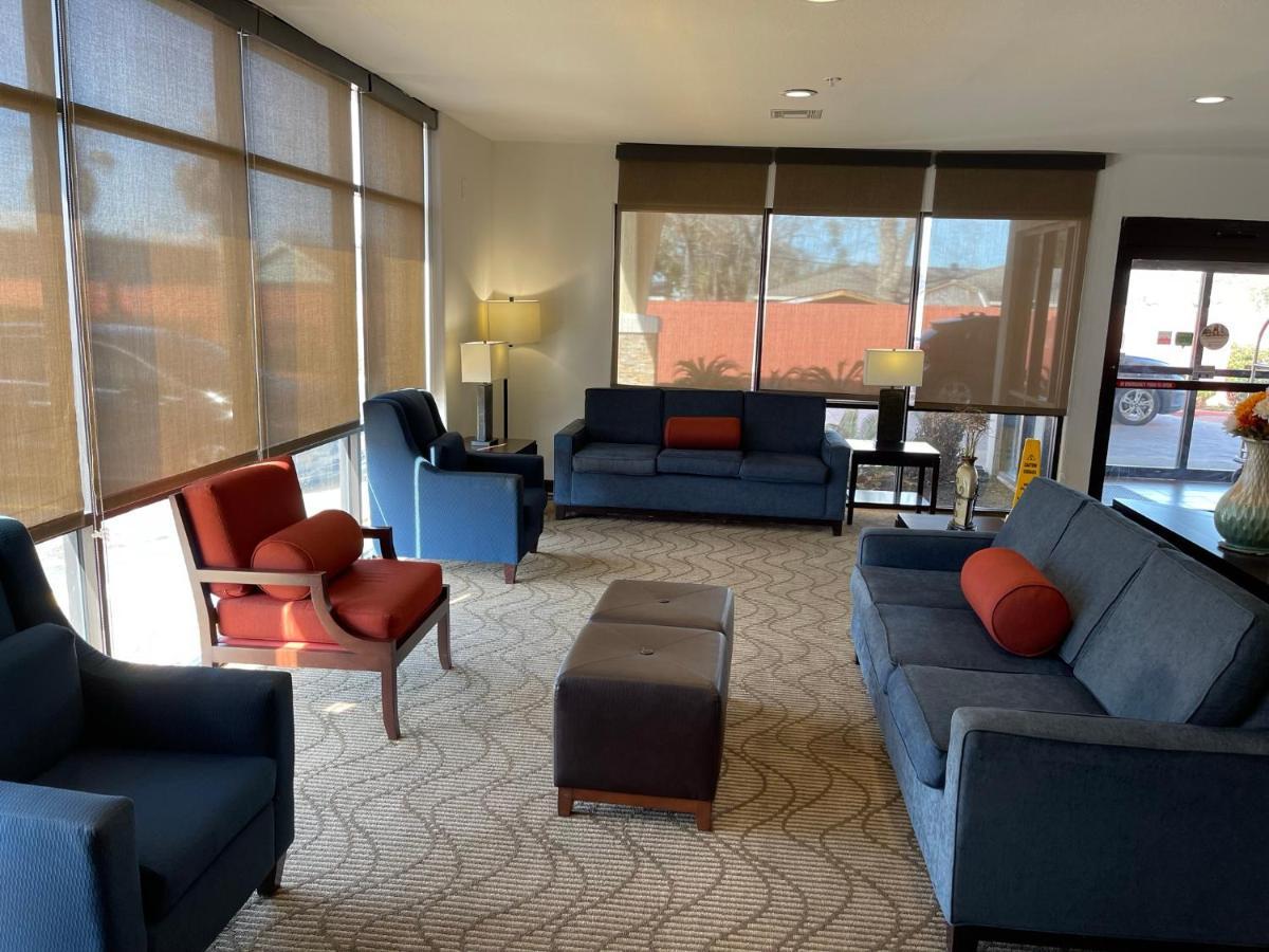 Comfort Suites Lake Charles Dış mekan fotoğraf