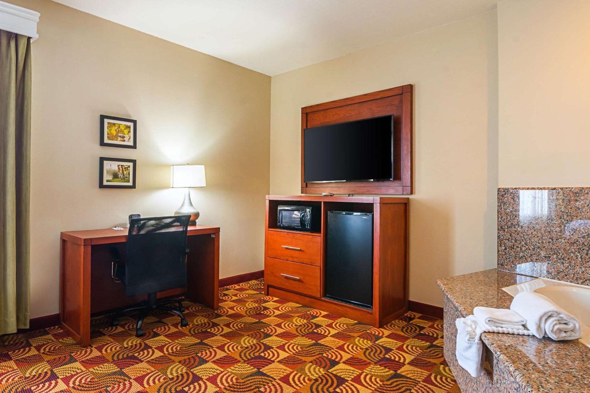 Comfort Suites Lake Charles Dış mekan fotoğraf